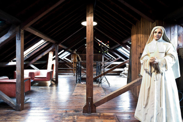 Stylish Warehouse image 12