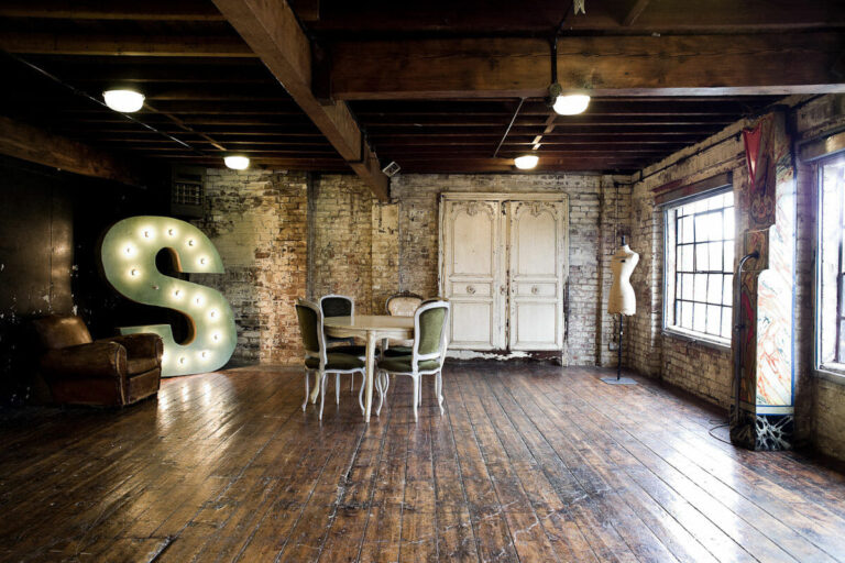 Stylish Warehouse image 9