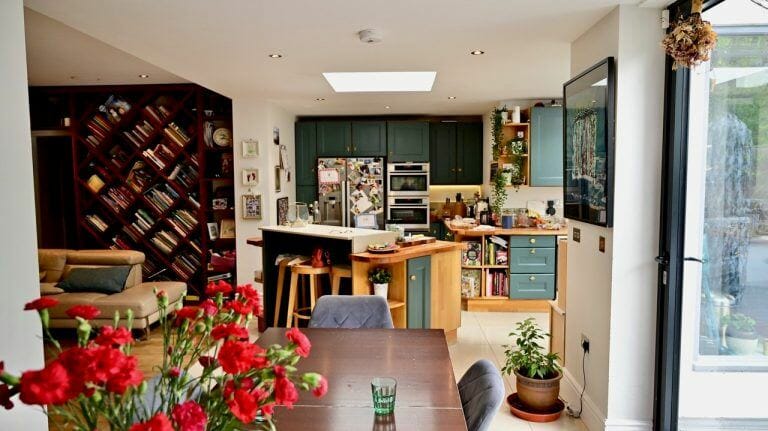Family Home to Hire With Neighbouring House image 10