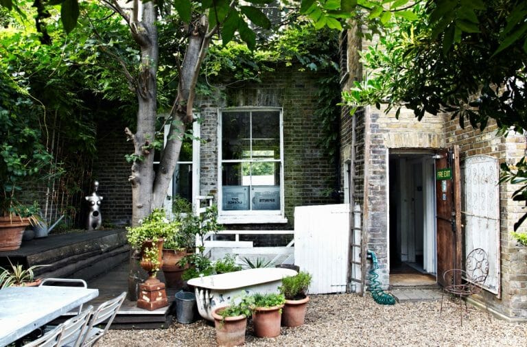 Former Pub Studio image 40