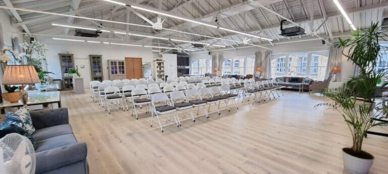 White Loft Studio Space image 11