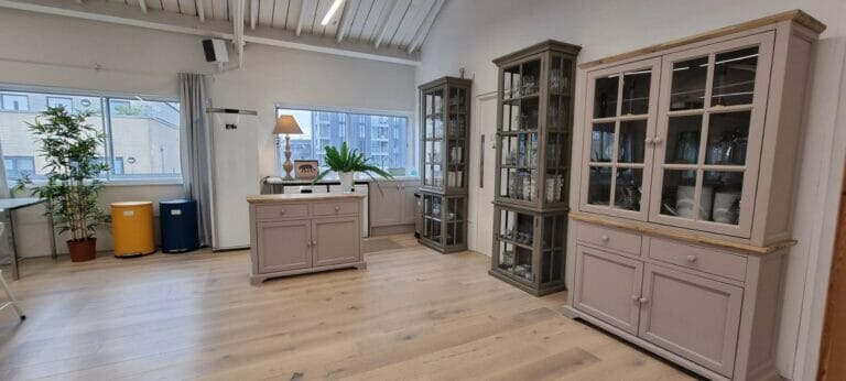 White Loft Studio Space image 9