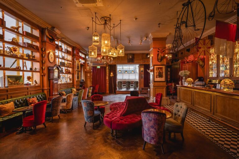 British Bar and Restaurant image 4