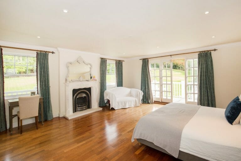 Large American Style Family Home image 6