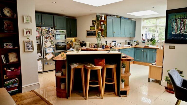 Family Home to Hire With Neighbouring House image 1