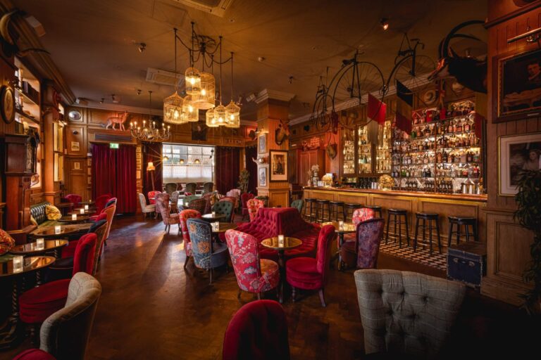British Bar and Restaurant image 5