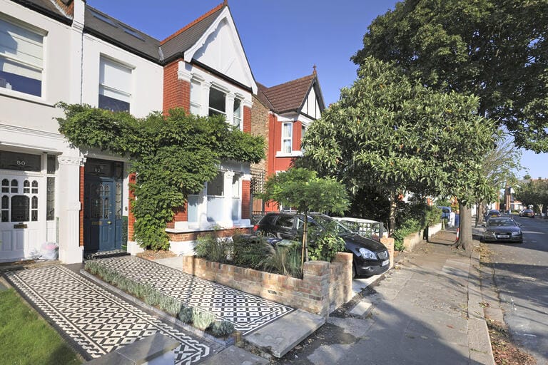 Victorian Family Home London image 24