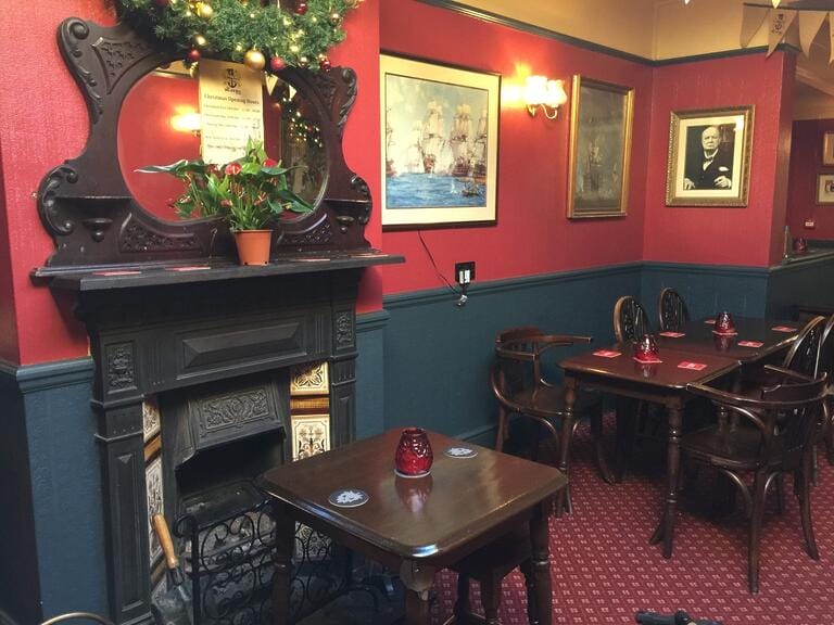 Traditional English Pub image 8