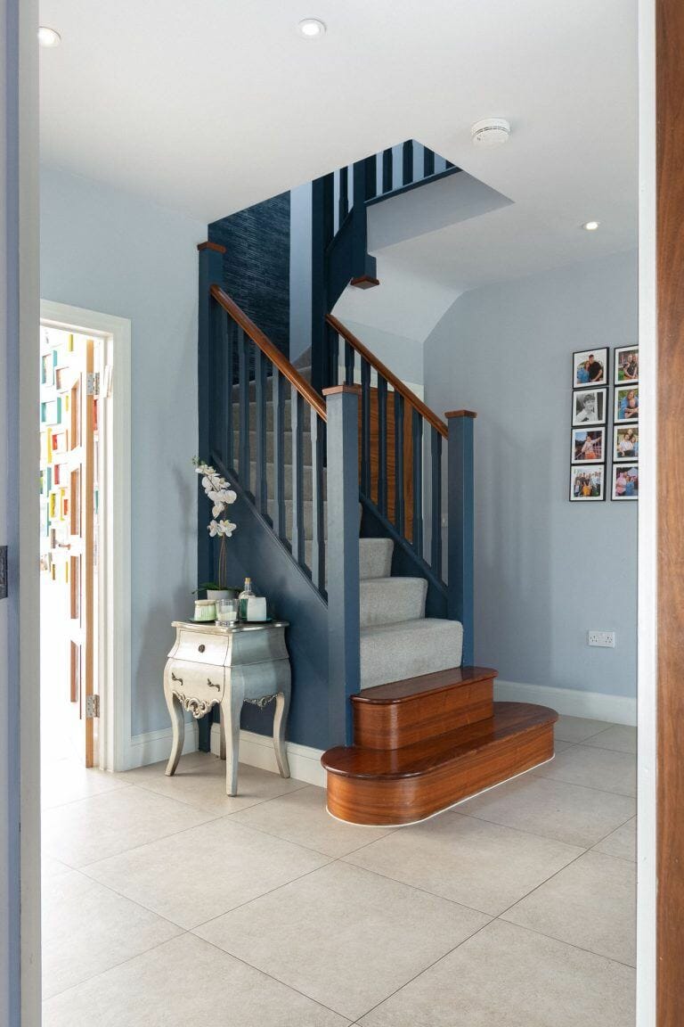 Modern Spacious House image 5