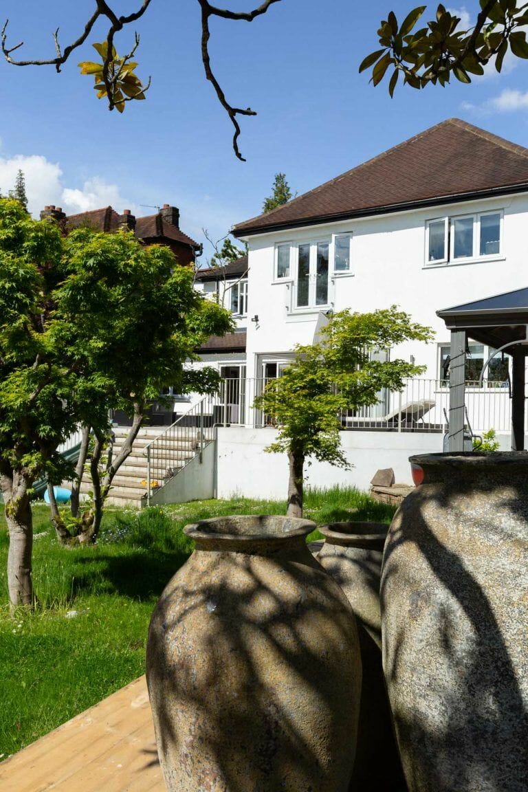 Modern Spacious House image 26