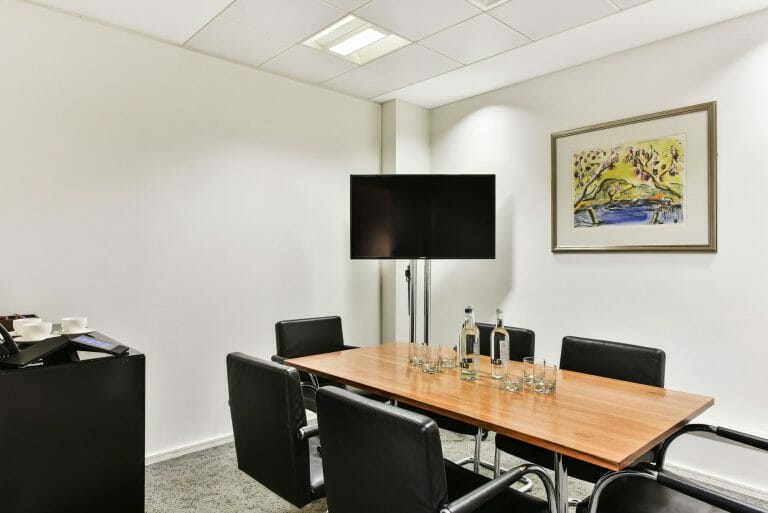 Luxury Office and Members Club image 14