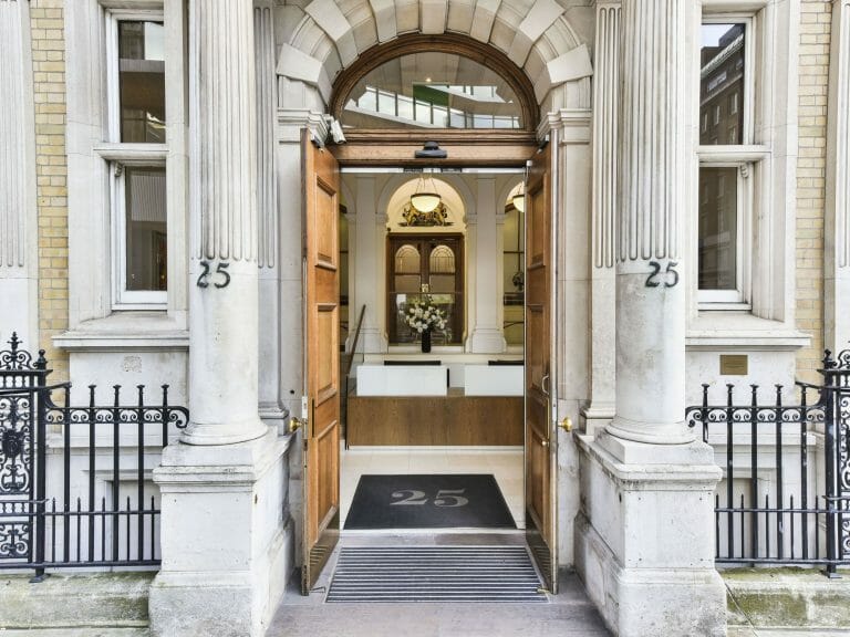 Luxury Office and Members Club image 2