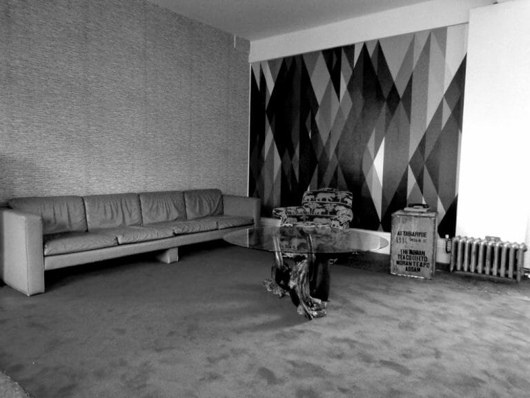 7,500 Sq. Ft. Studio With Its Own Private Road image 79