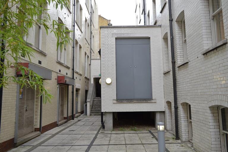 Luxury Office and Members Club image 53