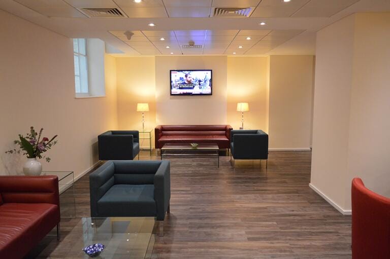 Luxury Office and Members Club image 34