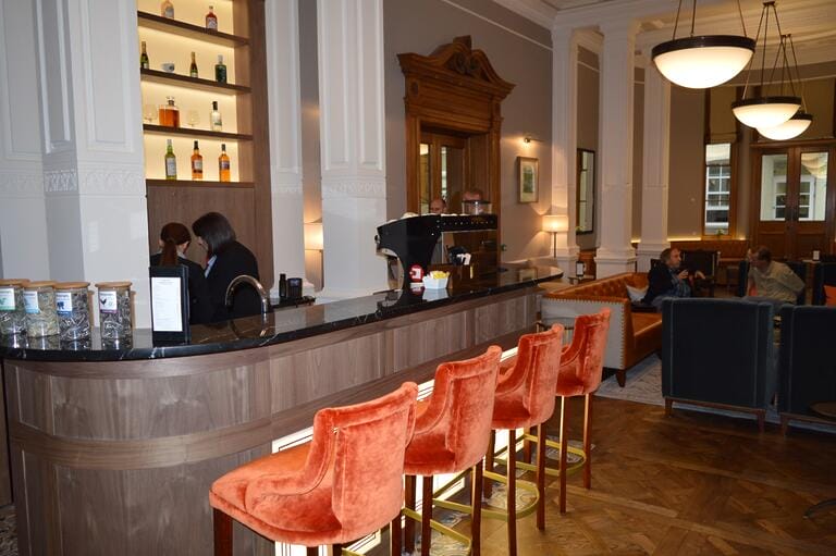 Luxury Office and Members Club image 39