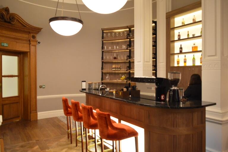 Luxury Office and Members Club image 42