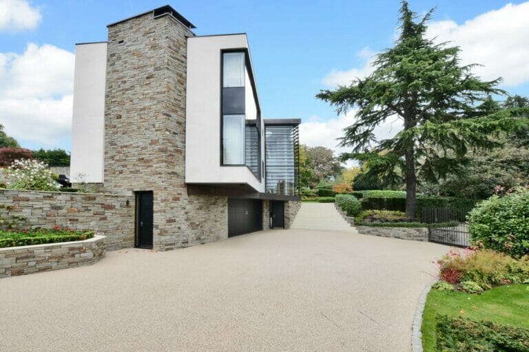 Grand Designs Surrey Home image 3