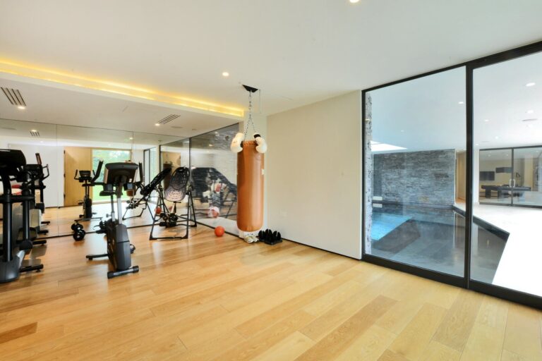 Grand Designs Surrey Home image 20