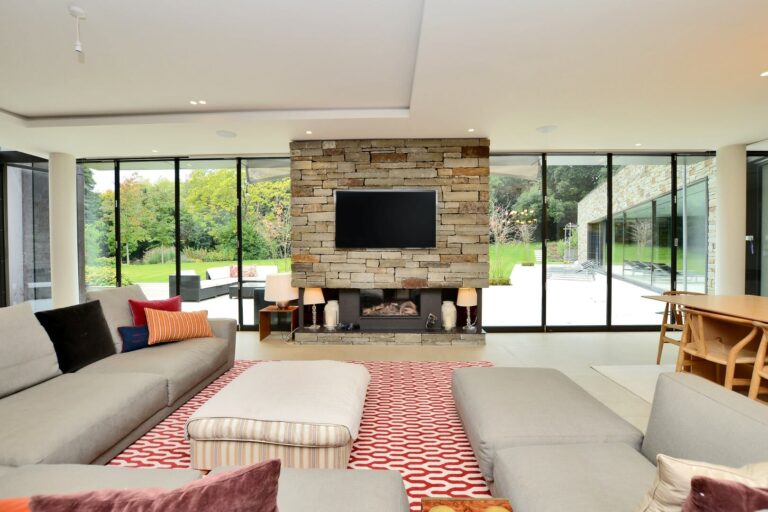 Grand Designs Surrey Home image 16