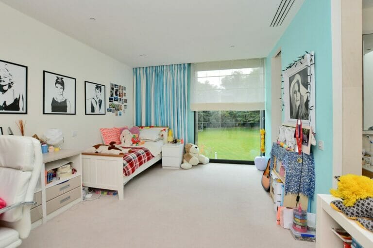 Grand Designs Surrey Home image 32