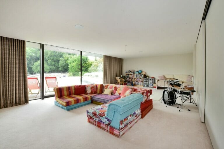 Grand Designs Surrey Home image 35