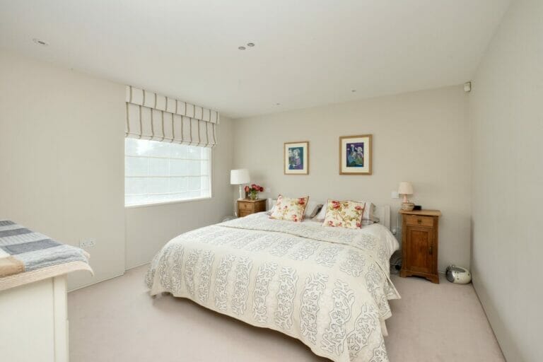Grand Designs Surrey Home image 36