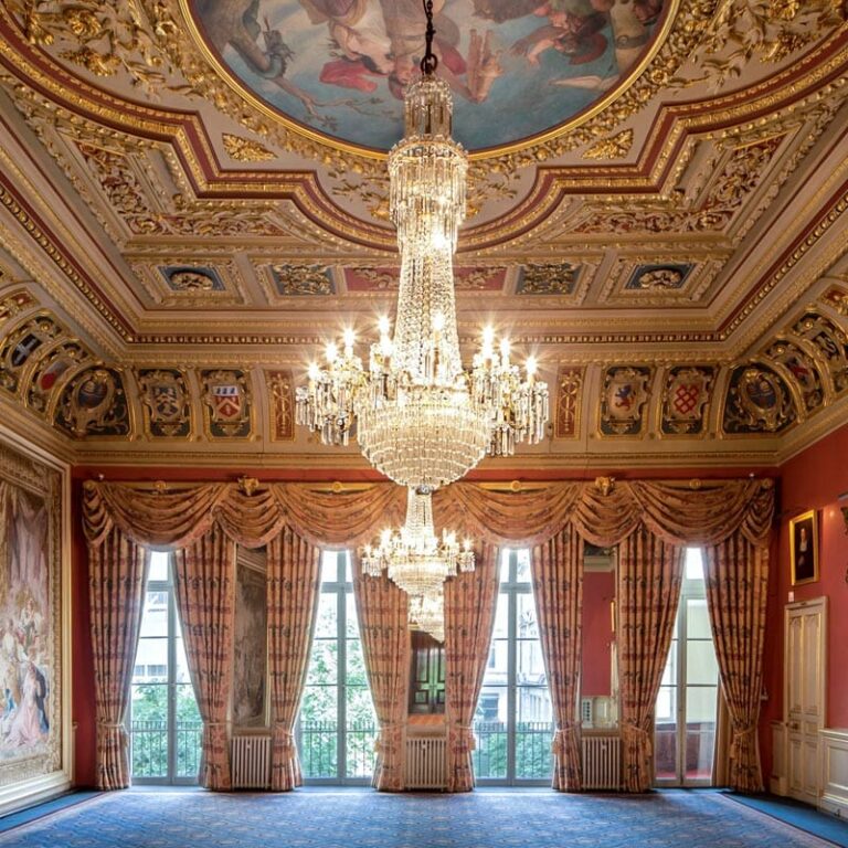 Magnificent 16th Century Hall Built image 3