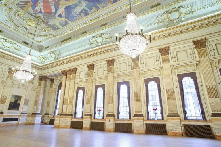 Grand Building in London for Filming image 4