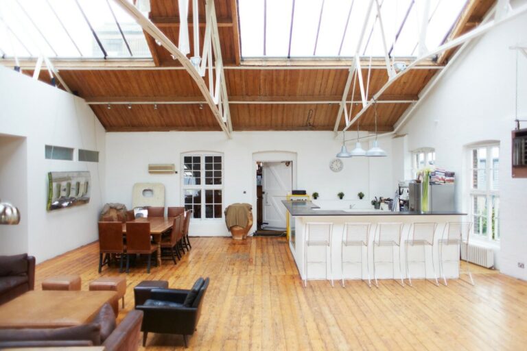 Warehouse Style Apartment image 7