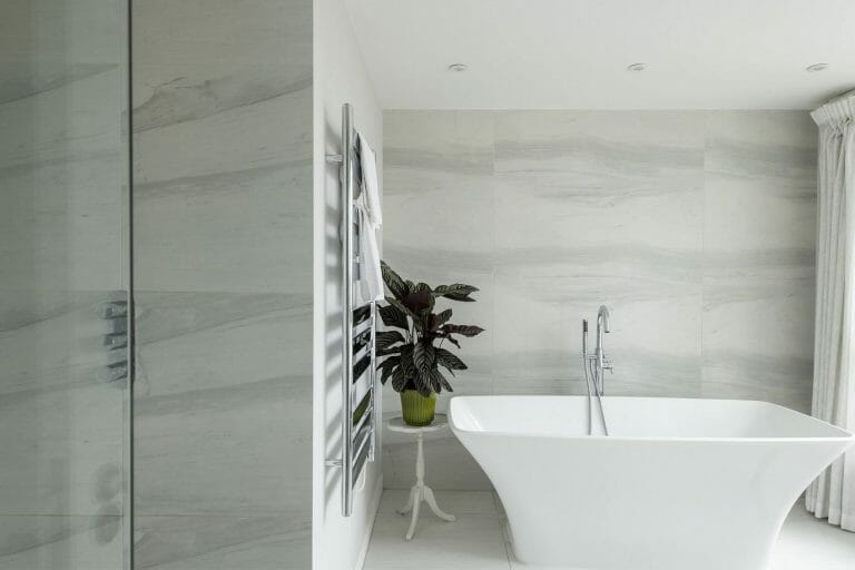 Penthouse with Thames views image 29