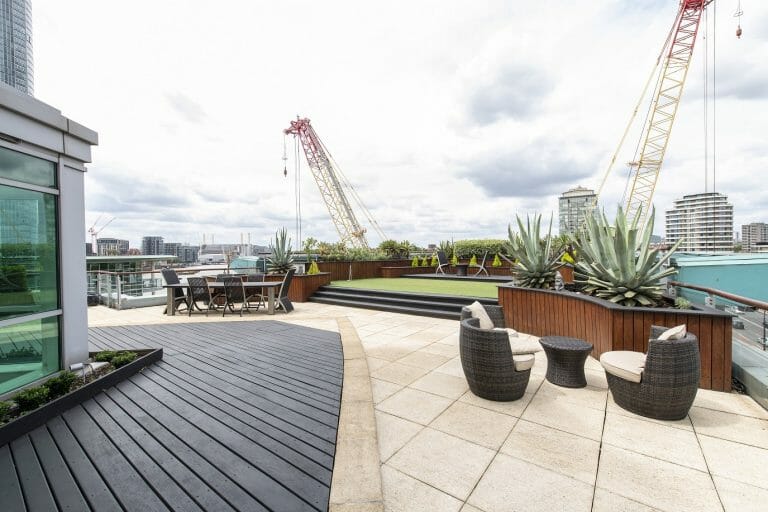 Penthouse with Thames views image 15