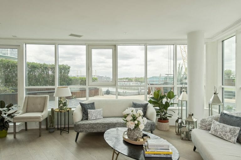 Penthouse with Thames views image 7