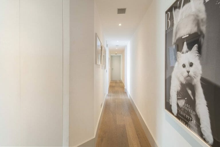 Penthouse with Thames views image 13