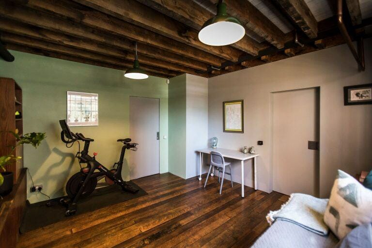 Trendy 3000 sq ft Warehouse Property image 16