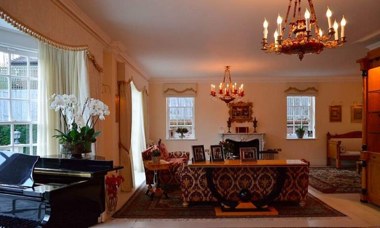 Large Family Home image 11