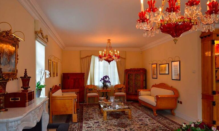 Large Family Home image 10