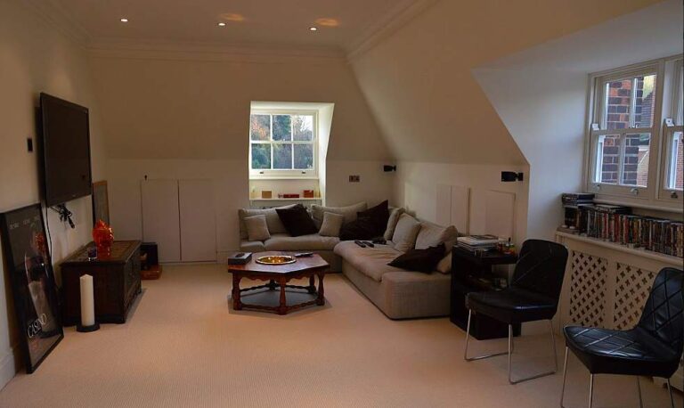 Large Family Home image 13