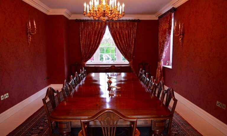 Large Family Home image 8