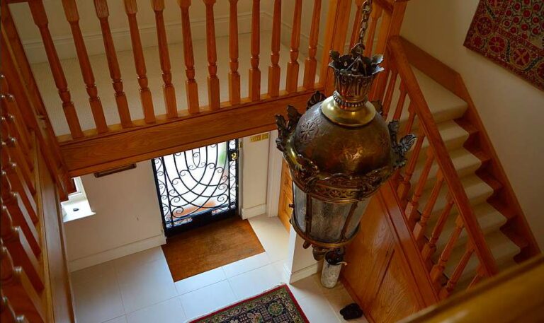Large Family Home image 4