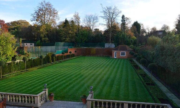 Large Family Home image 22