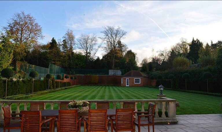 Large Family Home image 21
