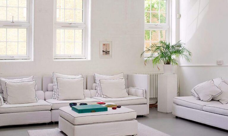 White Open Plan Modern Apartment image 3