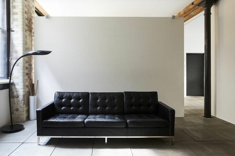 Japanese Inspired Minimalist Apartment image 8