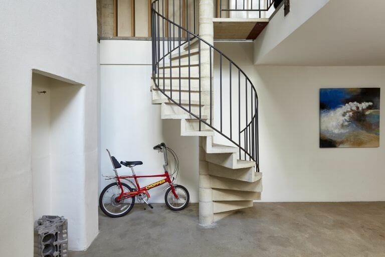 Japanese Inspired Minimalist Apartment image 16