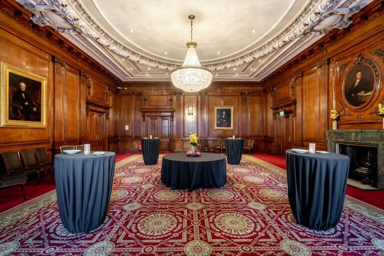 Grand Building in London for Filming image 22
