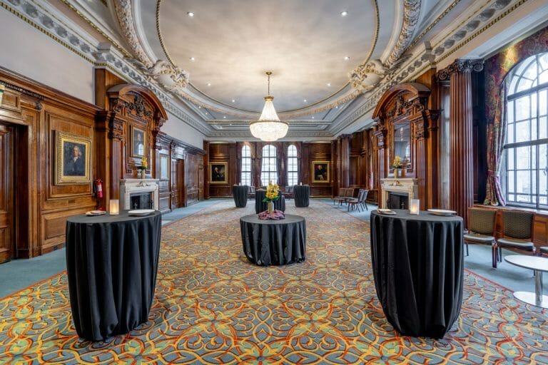 Grand Building in London for Filming image 9