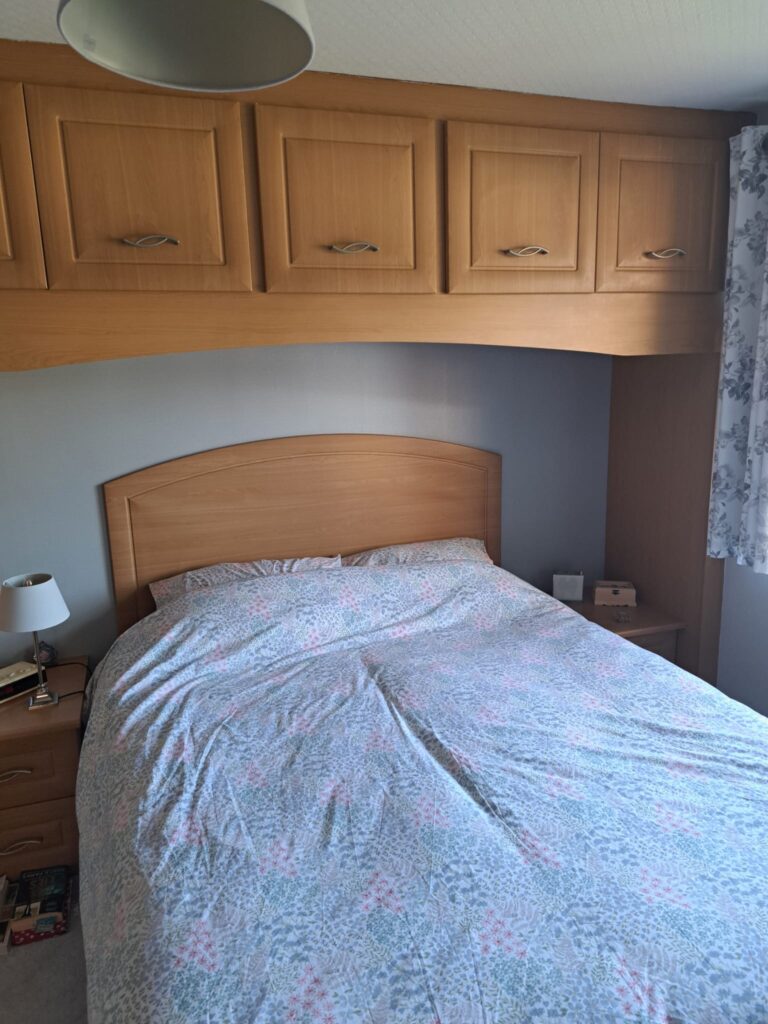Suburban Detached Family Home image 21
