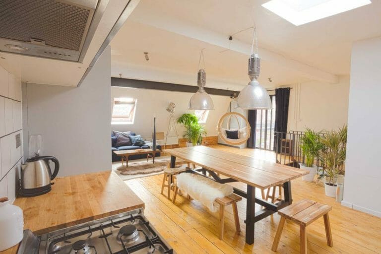 Modern East London Flat image 2