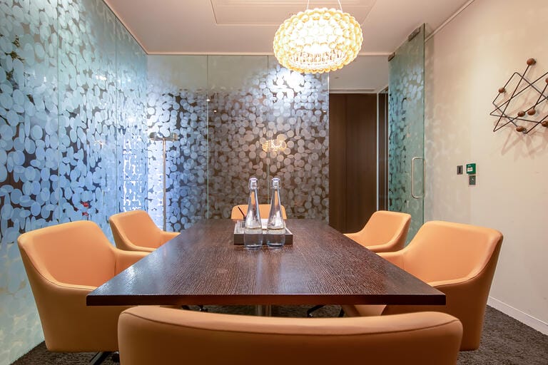 Heron Tower Dressed Office image 42